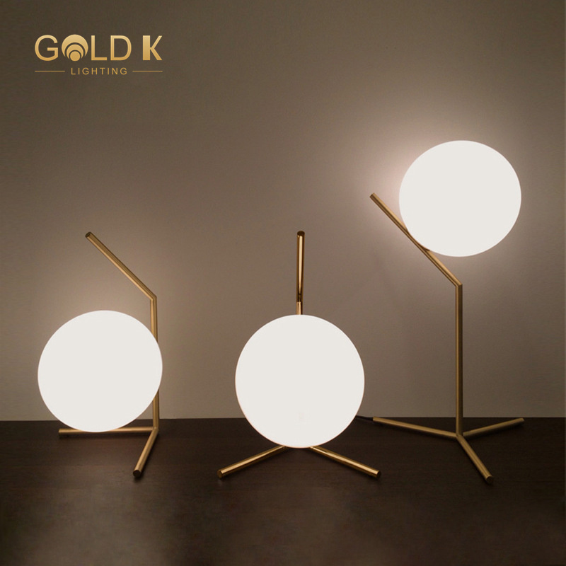 Simple Led Smart Gold Stand White Light Ball Indoor Art Table Lamp