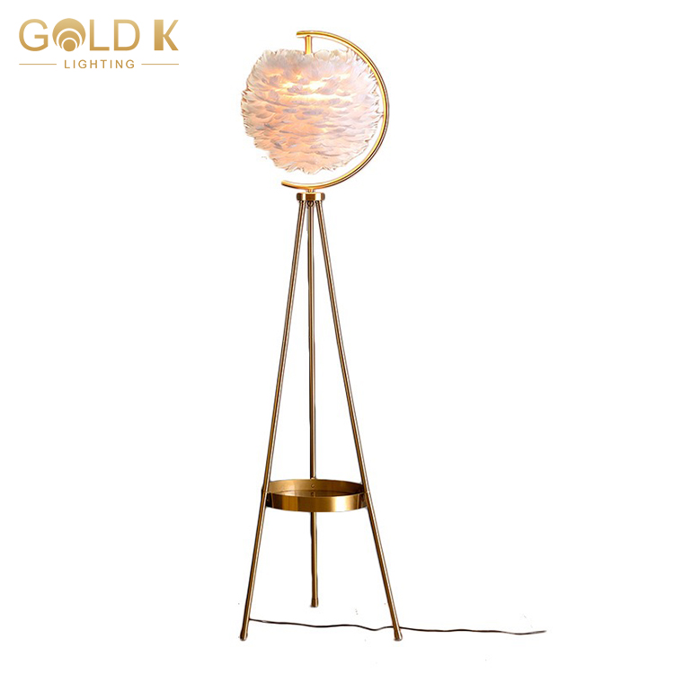 Modern Nordic Art Deco Gold Metal Floor Lamp with White Creative Feather Floor Lamp