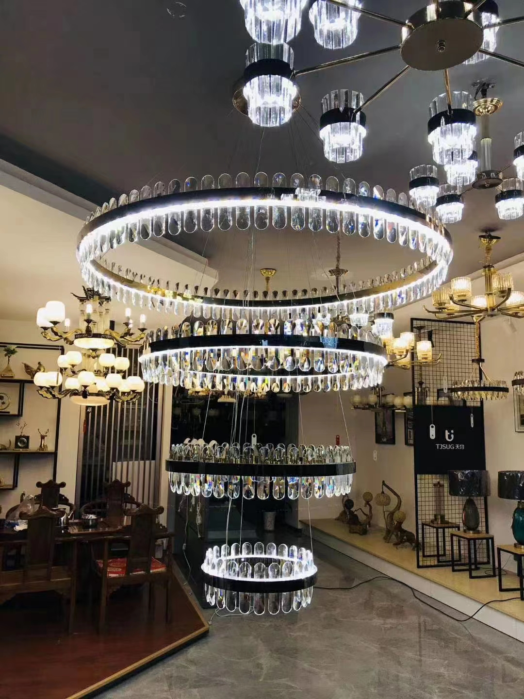 Customized Black Gold LED Luxury Oval Crystal Led Chandelier