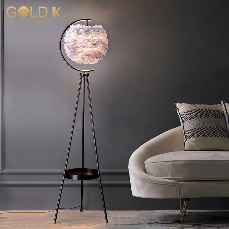 Modern Nordic Art Deco Gold Metal Floor Lamp with White Creative Feather Floor Lamp